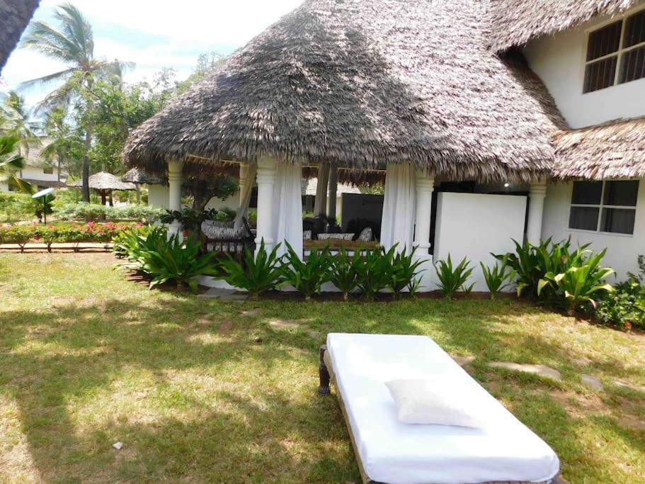 Holiday Home In Malindi Mambrui Bagian luar foto